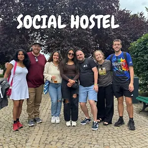  Hostel Onefam